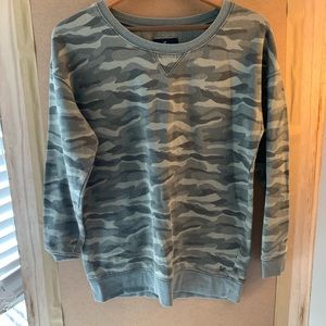 American Eagle Camo Sweatshirt